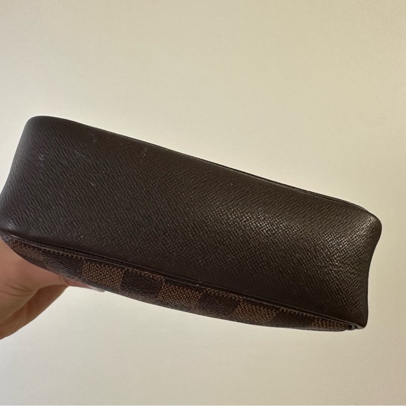 Louis Vuitton Trousse Pochette in Damier Ebene - Picture 6 of 12